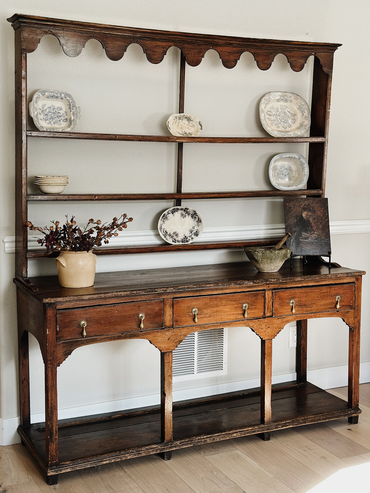Antique Late 18th/Early 19th Century Welsh Hutch/Sideboard Plate Rack
