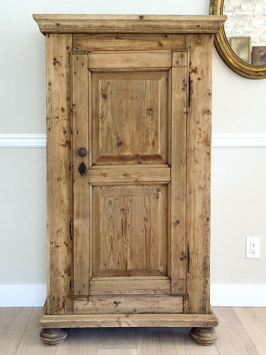 19th Century Antique English Pine Wardrobe/Cupboard